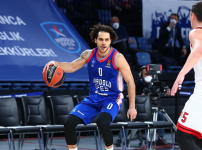 Haftanın En Değerli Oyuncusu Shane Larkin...