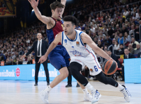 FC Barcelona: 90 - Anadolu Efes: 80