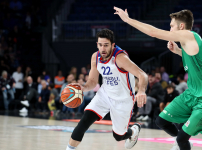 Anadolu Efes son nefeste: 75-72