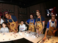 Etkinlik: Oyuncularımız, Kahve Dünyası’nın Çikolata ve Latte Art Atölyelerinde basketbolseverler ile bir araya geldi...