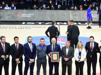 Anadolu Efes Spor Kulübü Çalışanlarını Onurlandırdı...