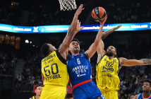 Anadolu Efes: 78 - Fenerbahçe Beko: 83