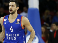 Anadolu Efes: 6 - Laboral Kutxa: 6