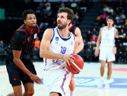 Anadolu Efes’ten 5’te 5...