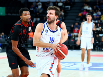 Anadolu Efes’ten 5’te 5...