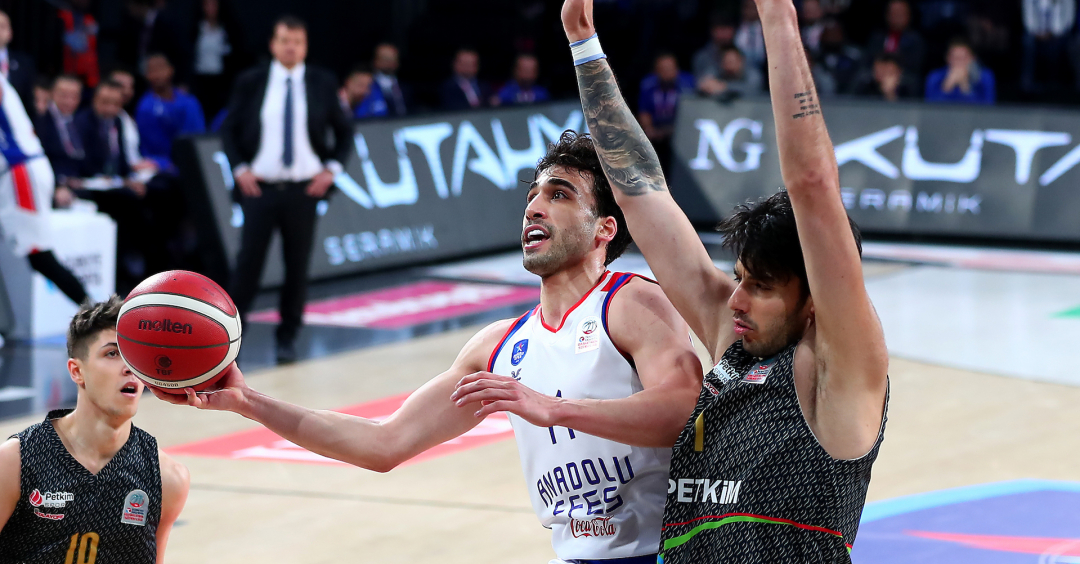 Huge Win In Bsl: 90-64 - Anadolu Efes Spor Kulübü