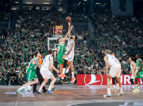 Panathinaikos Aktor: 87 - Anadolu Efes: 83