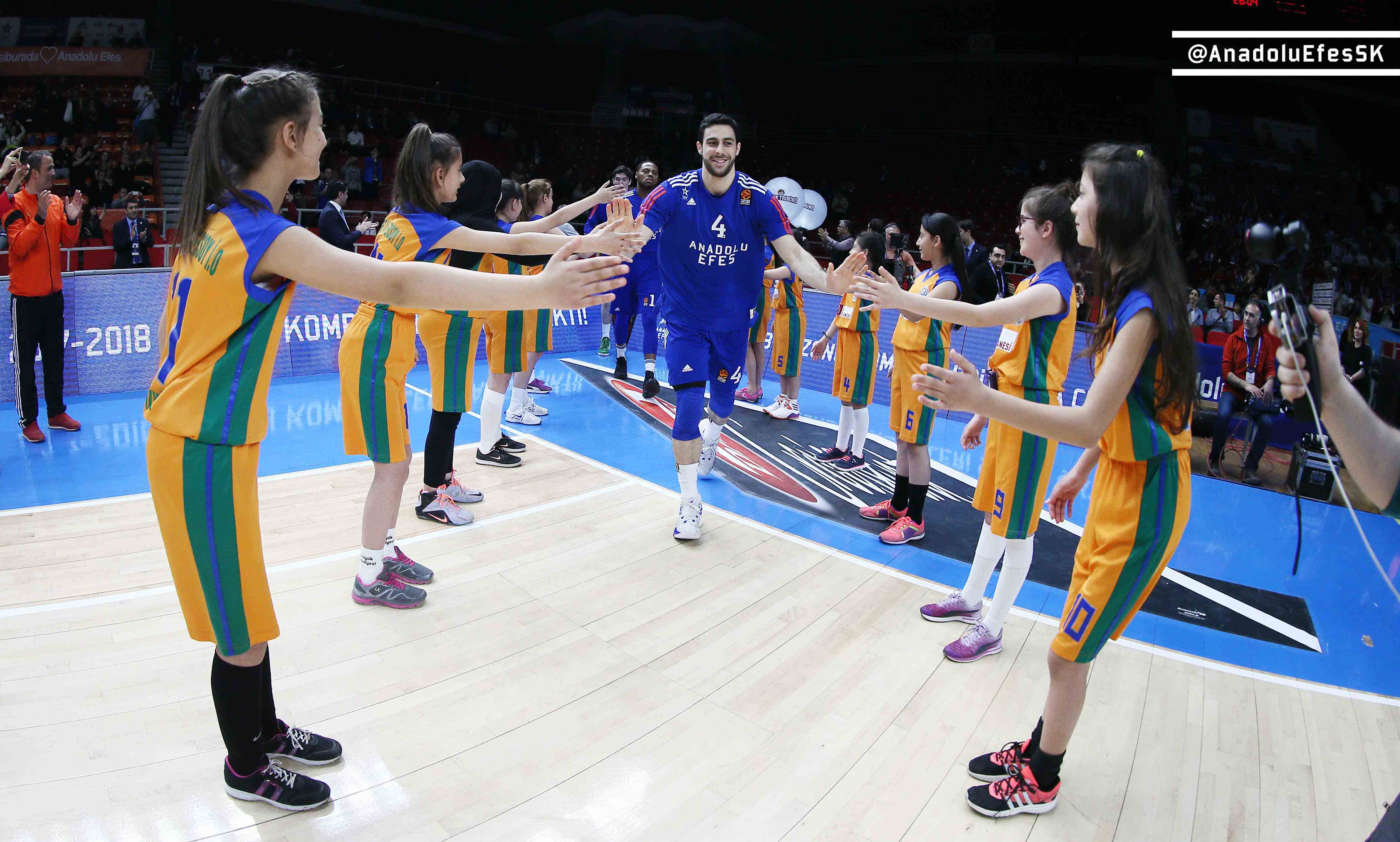 Olympiacos karşılaşmasında Bilecikli genç basketbolcuları ağırladık